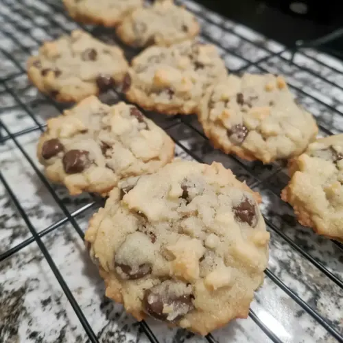 Sweet Chocolate Chip and Toffee Shortbread Cookies